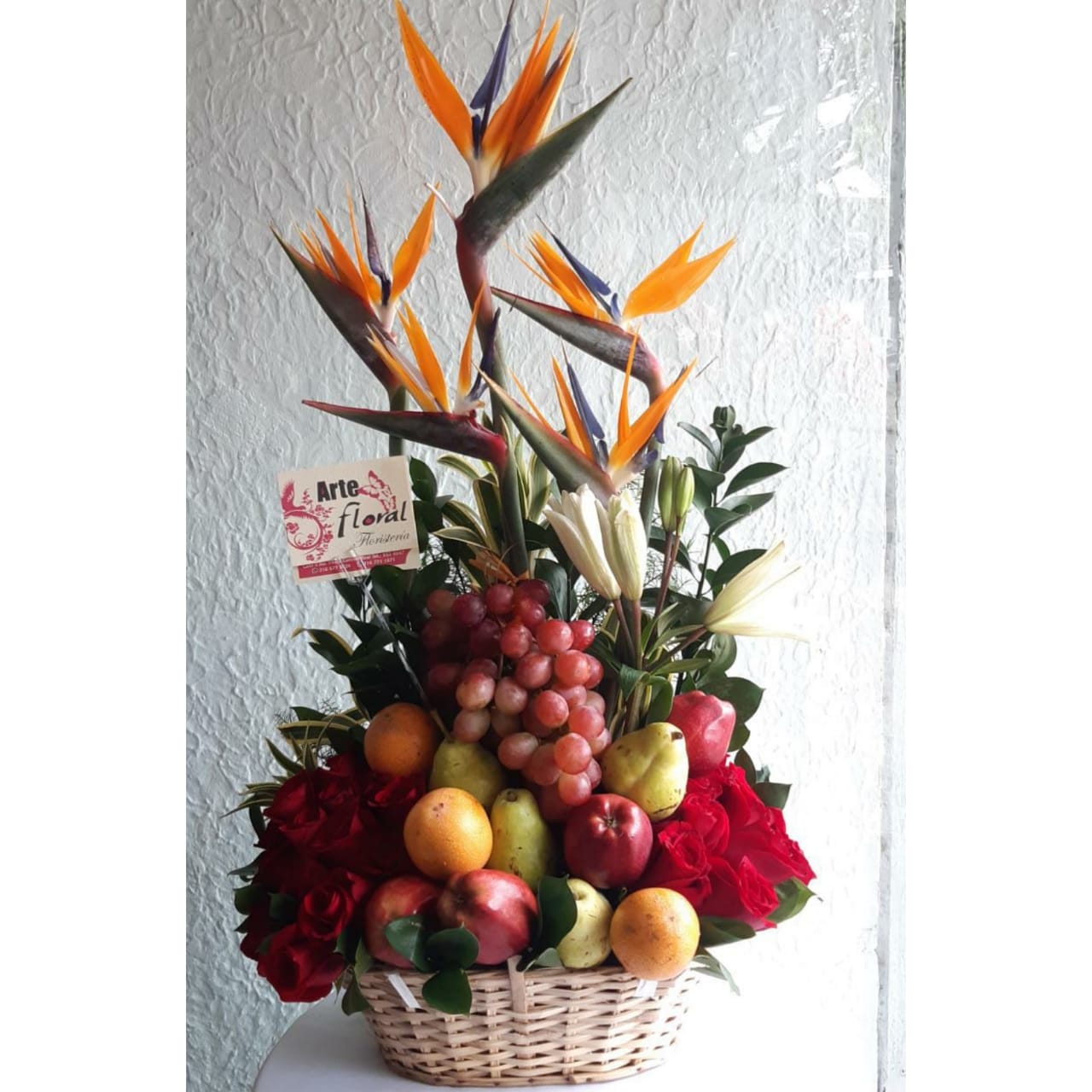 Arreglo Con Rosas Y Lirios-Floristeria Cali