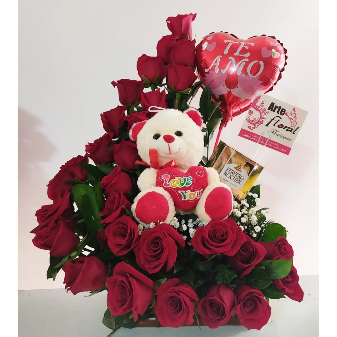 Arreglo rojo-flores