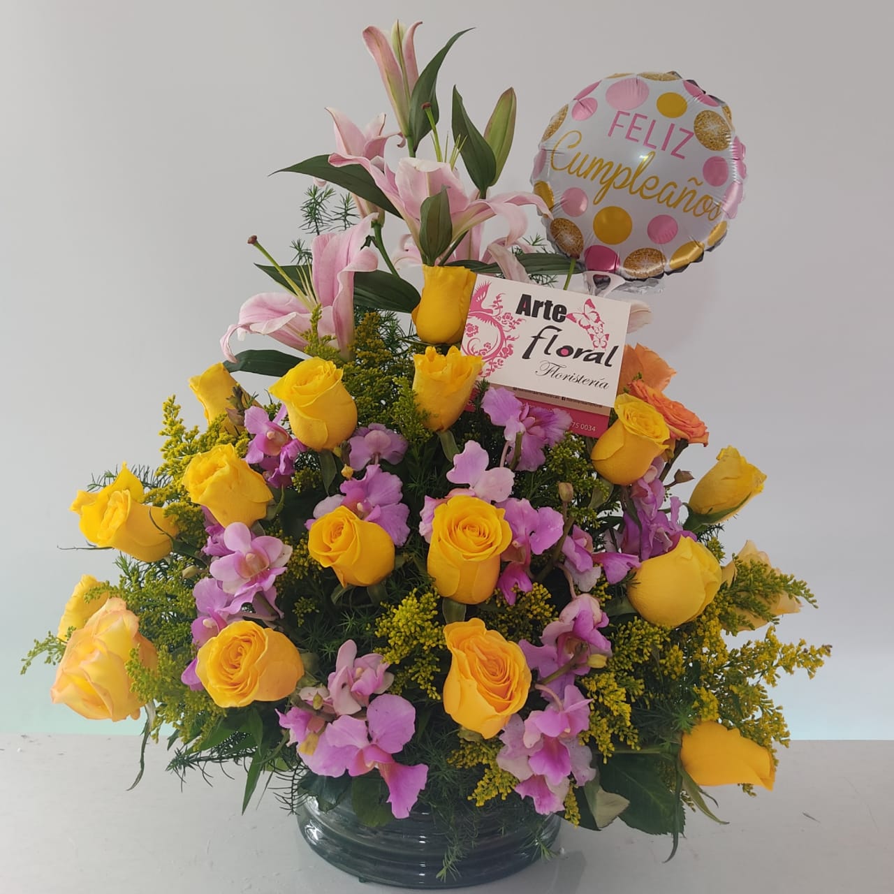 Arreglo amarillo- floristeria cali