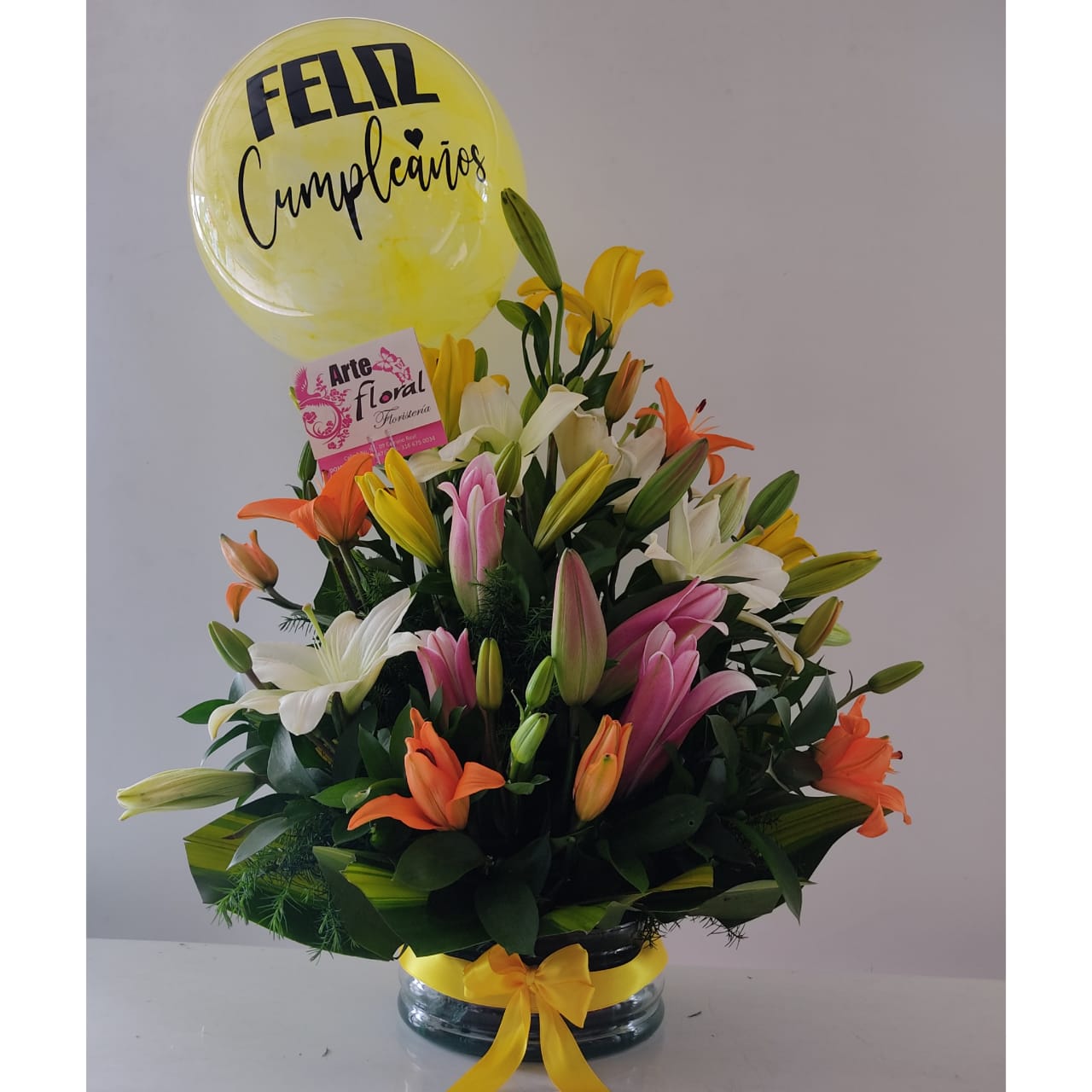 Arreglo de lirios- Floristeria cali
