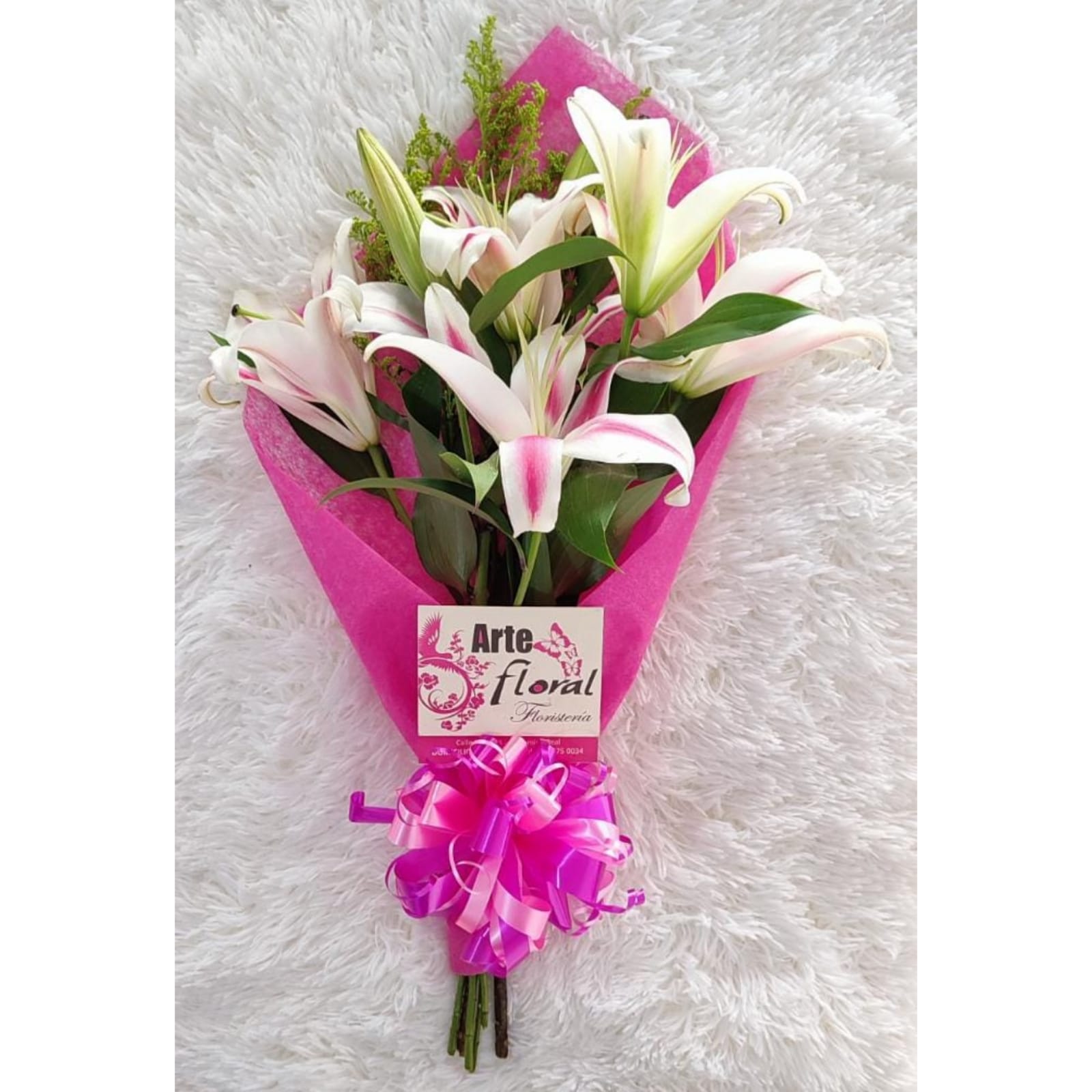 Bouquet de lirios-floristerias en cali Bouquet de lirios-floristerias en cali
