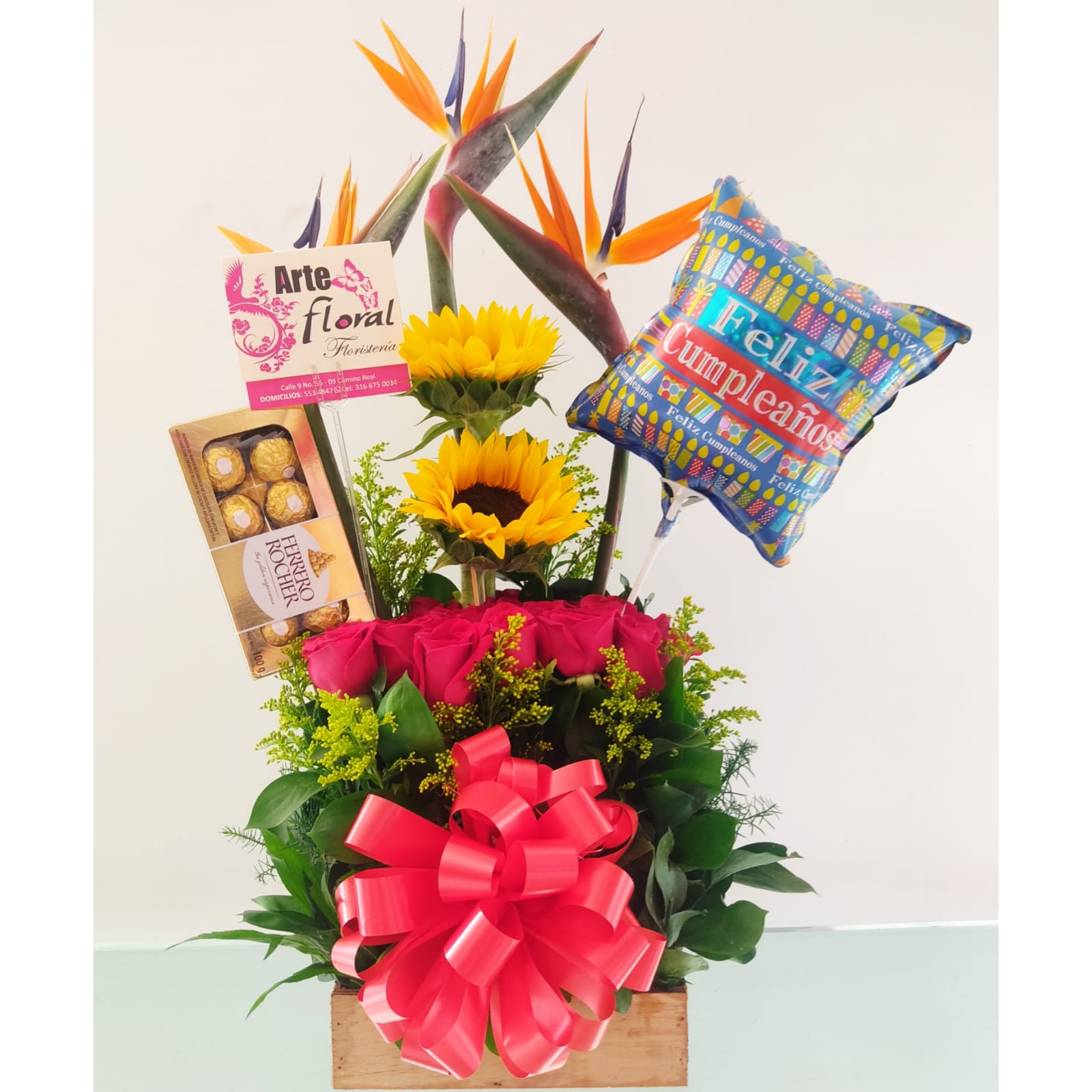Arreglo rosas, girasoles, globo y ferreros x 8 - floristerias en cali Arreglo rosas, girasoles, globo y ferreros x 8 - floristerias en cali