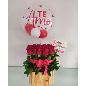 Arreglo rosas rojas y globo te amo - floristerias en cali