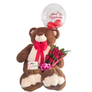 Hermoso Oso con rosas - Floristeria cali