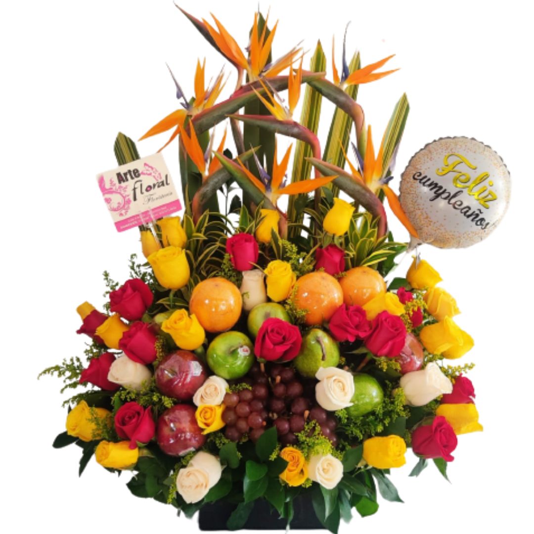 Arreglo de rosas combinadas con frutas floristeria cali Arreglo de rosas combinadas con frutas floristeria cali
