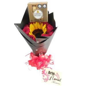 Arreglo buchón de rosas, girasol y ferreros - Floristería Cali (1)