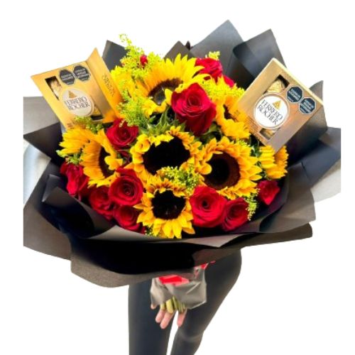 Ramo buchon en rosas, girasoles, chocolates- Floristerías en Cali Ramo buchon en rosas, girasoles, chocolates- Floristerías en Cali