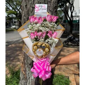 Bouquet de rosas y chocolates - Floristeria en cali