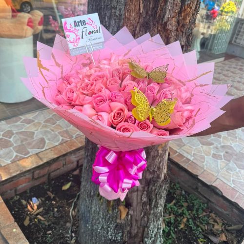 Ramo buchon en rosas rosadas- floristeria cali (1) Ramo buchon en rosas rosadas- floristeria cali