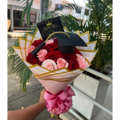 Ramo buchón de grado rosas rojas, rosadas en cali